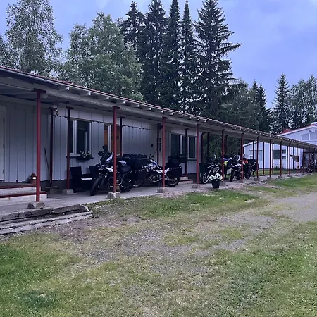 Juurikkalahti Adventure Center アパート カヤーニ